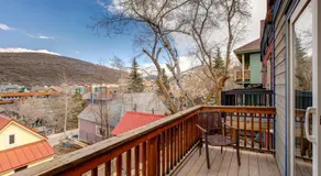 KBM Resorts Private Home Walk to Town and to Ski Access Hot Tub and Fire Pit PNF-860 - Image 4