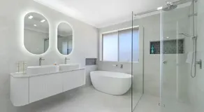 6BR House & Gym Walk to Moorebank Train Station - Image 2