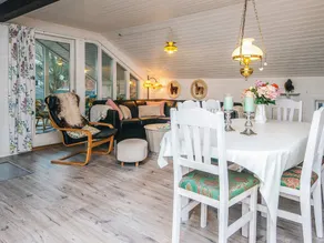 6 person holiday home in Glesborg-By Traum - Image 2
