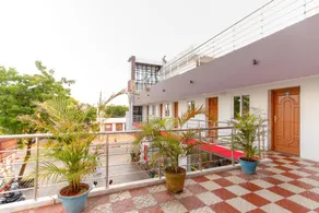 OYO 61704 Sri Kamatchi Hotel - Image 2