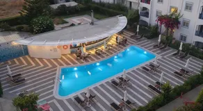 Idalia Stylish Apartment with Hot Tub - Image 5