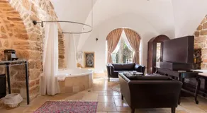 Flora Valley Boutique Hotel - Image 2