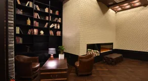 Hotel March - Image 5