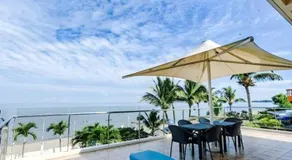 Awesome Hotel - Image 5