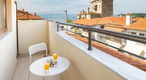 Athos Guest House Pansion - Image 2