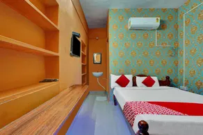 OYO Flagship Ar Grand - Image 4