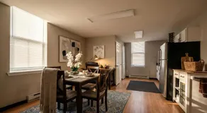 The Terrace at Park Place 2nd floor walk up -cozy 2 bedroom fast WiFi free coffee - Image 3