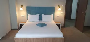 Hotel Bordeaux - Image 2