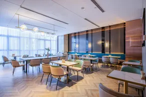 Atour Hotel Tianjin Binhai West Railway Station - Image 3