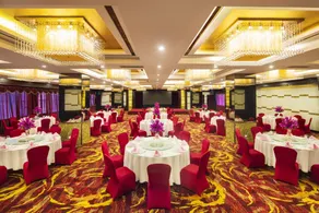 Paradise Jinjiang Hotel - Image 3