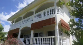 Tropical garden self catering - sea view - Image 4