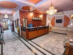 Hotel Taj Plaza, Just a 5-minute walk from the Taj Mahal 600 meters - Image 4