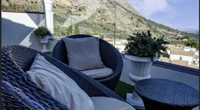 Miramundos Jacuzzi privado y vistas Escapadas románticas en Magina - Image 2