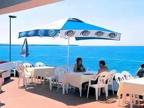 Lanterna Resort - Image 3
