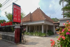 RedDoorz Syariah near Alun Alun Purwokerto - Image 2