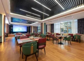 Huayi Hotel (Shenzhen North Railway Station 6979 Commercial Center) - Image 4
