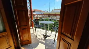 Skourgias Rooms - Image 4
