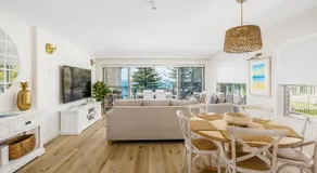 Luxury Escape Sundeck Shoal Bay - Image 3