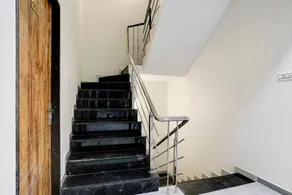 Hotel Ambika by OYO Rooms - Image 4