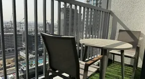 Luxury 1-Bedroom Apartment with Pool Access in DIFC, Dubai - Image 4