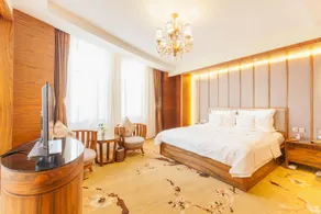 Regent Hotel - Image 2