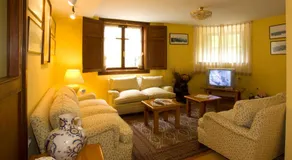 La Casona de Mestas - Image 2