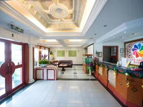 The Dream Hotel - Image 4