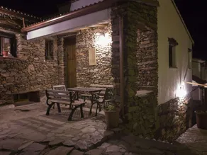 Holiday Home in Laroya with Pool & BBQ - Image 3