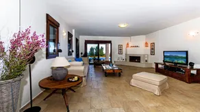 New Villa - 4 bedrooms, pool, bbq , 1km to beach! - Image 2