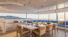 Trackside superyacht VIP Cabin - TIAMAT - Image 3