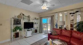 Sans Souci unit 401 - Image 2