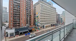 Cozy Condo Midtown Toronto - Image 4