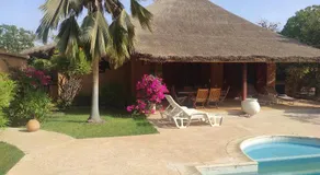 Superbe villa avec piscine privée à 500m de la plage à Nianing - Image 3