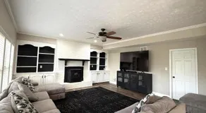 Spacious 6Bed Woodland Retreat with Movie Room & Deck - Image 2