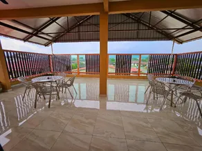 The Blue Guest House, WiFi, Free Parking, Aulong - Image 2