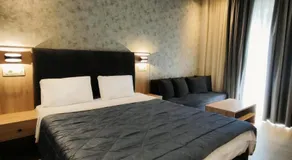 Hotel Avra - Image 2