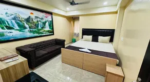 Hotel Red Velvet - Image 2