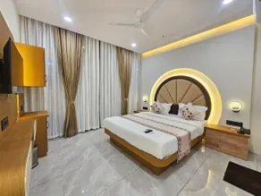 Hotel Shivalin Gandhinagar - Image 2