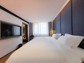 Marriott Hotel (Shaoguandong Railway Station The History East Street) - Image 5