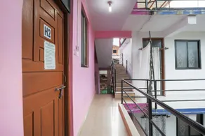 SPOT ON 61370 Piya Guest House - Image 5