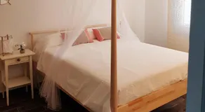 Ideal parelles aptm amb encant estil Mediterrani i tranquil a Llançà - Image 4