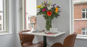 Grafton Street Boutique Aparthotel by City Break Apartments - Image 4