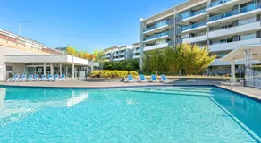 Leafy and Quiet 2BR - Close to Hospital with Parking - Image 3