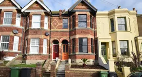 Stylish and cosy home close to Hastings Old Town - Image 4