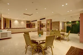 Qotel Comfort AT Residency Kaushambi Near Anand Vihar Railway Station - Image 3