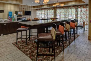 Hampton Inn Ashland - Image 2