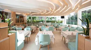 Hotel Oasi - Image 2