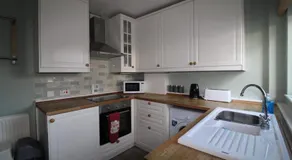 Andover House - Image 3