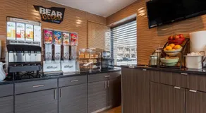 Travelodge by Wyndham South Hackensack - Image 3