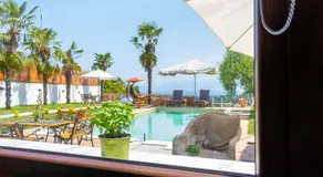 Pefkohori Golden Mountain Beach Villas - Image 4